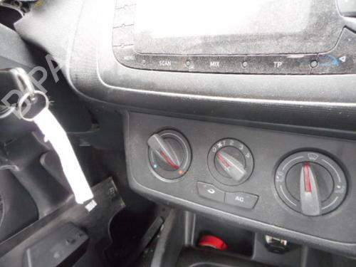 Radio SEAT IBIZA IV SC (6J1, 6P5) 1.6 TDI | BP20033136E6 