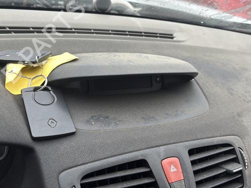 Fuse box RENAULT MEGANE III Hatchback (BZ0/1_, B3_) 1.5 dCi (BZ09, BZ0D, BZ1W, BZ29, BZ14) | BP37409713E1 - Image 22
