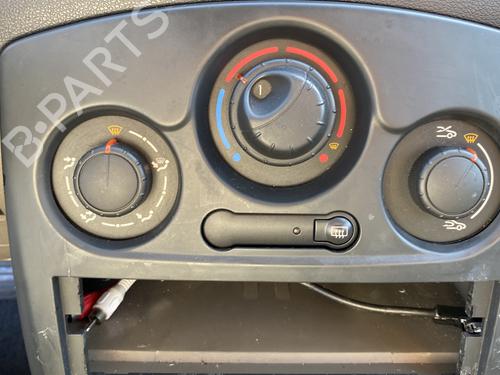Left taillight RENAULT CLIO III (BR0/1, CR0/1) 1.2 16V (BR02, BR0J, BR11, CR02, CR0J, CR11) | BP29141829C34 