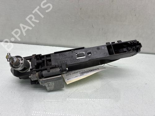 Used Front left exterior door handle Front left exterior door handle 38077904 38077904