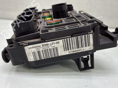 Used Fuse box Fuse box PEUGEOT 407 SW (6E_, 6D_) 1.6 HDi 110 (109 hp) 35896865 35896865