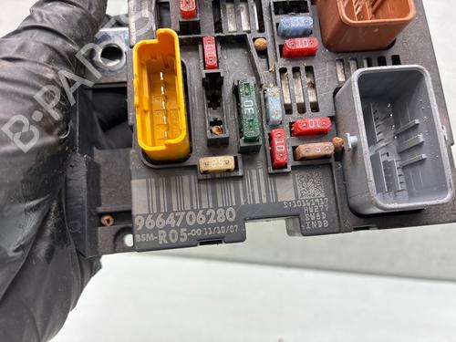 Used Fuse box Fuse box PEUGEOT 308 I (4A_, 4C_) 1.6 HDi (90 hp) 34561491 34561491