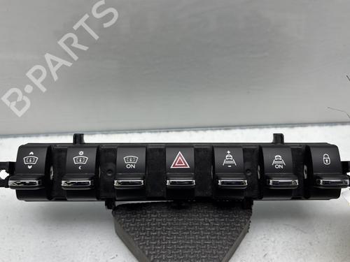 Advarselsbryter PEUGEOT 3008 I MPV (0U_) 1.6 HDi (109 hp) 31641495