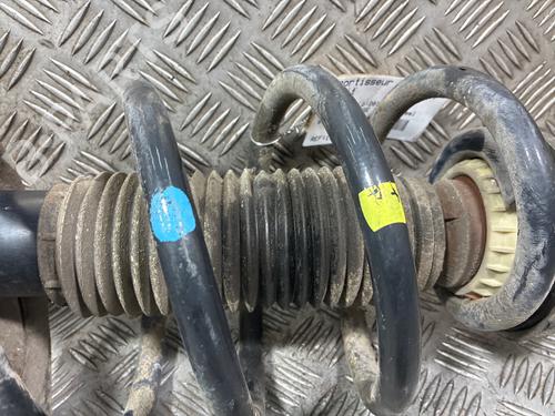 Used Right front shock absorber Right front shock absorber MERCEDES-BENZ VITO Bus (W639) 109 CDI (639.701, 639.703, 639.705) (95 hp) 35896280 35896280