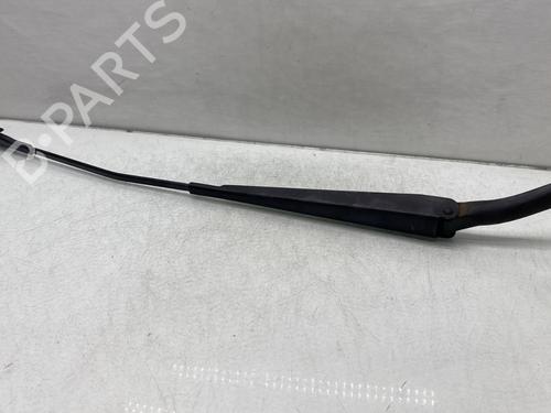 Used Front windshield wiper arm Front windshield wiper arm 21378556 21378556