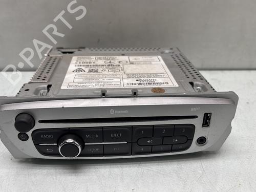 Bilradio RENAULT MEGANE III Grandtour (KZ0/1) 1.5 dCi (KZ09, KZ0D, KZ1G, KZ29, KZ14, KZ1W, KZ10, KZ1F,... (110 hp) 29939719