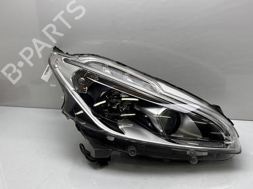 Phare droit PEUGEOT 208 I (CA_, CC_) 1.5 BlueHDI 100 (102 hp) 31976490