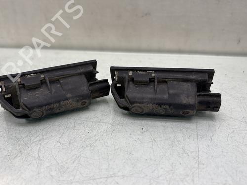 licence-plate-light-renault-megane-iv-hatchback-b9amn_-2015-33427455 main image