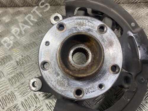 Left front steering knuckle RENAULT MEGANE IV Grandtour (K9A/M/N_) 1.5 dCi 110 | BP28215725M25 
