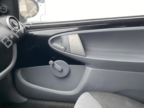 Front right lock PEUGEOT 107 (PM_, PN_) 1.0 | BP19960402C97 