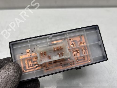 Used Right front window switch Right front window switch NISSAN MICRA V (K14) 1.0 IG-T 100 (101 hp) 33427281 33427281
