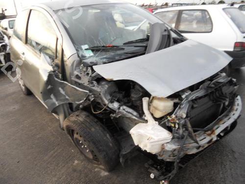 Venstre foran invendig håndtak TOYOTA YARIS (_P9_) 1.4 D-4D (NLP90_, NLP90R) | BP20019021I13 