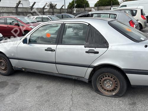 Right front indicator MERCEDES-BENZ C-CLASS (W202) C 220 D (202.121) | BP32314583C33 