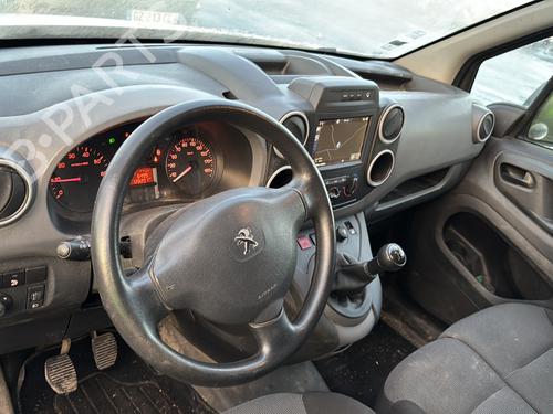 Right headlight PEUGEOT PARTNER Box Body/MPV 1.6 BlueHDi 100 | BP31881157C29 