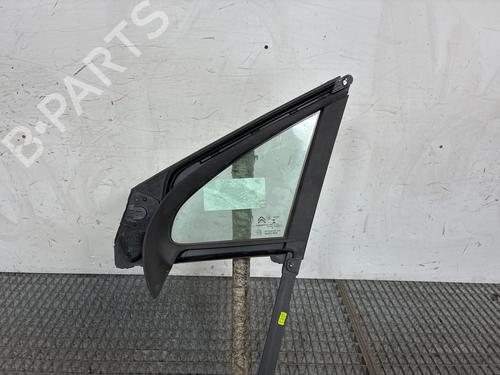 front-right-quarter-glass-citroen-c3-iii-sx-2016-32038877 main image
