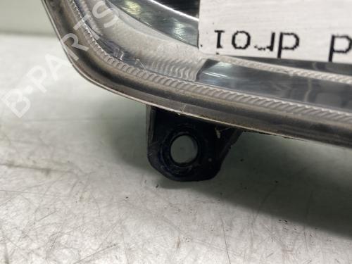 Used Right front fog light Right front fog light 32208348 32208348