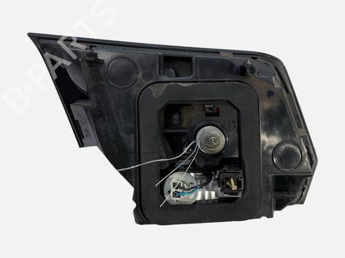 Used Right tailgate light Right tailgate light PEUGEOT 3008 II SUV (MC_, MR_, MJ_, M4_) 2.0 BlueHDi 150 (MJAHXH, MJAHXV, MJAHXG, MJAHSH, MJAHRH,... (150 hp) 40030433 40030433