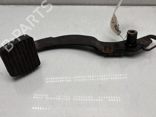 Used Clutch pedal PEUGEOT 206 Hatchback (2A/C) 1.1 i (60 hp) 28281742