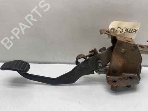 Used Clutch pedal RENAULT CLIO III (BR0/1, CR0/1) 1.5 dCi (BR17, CR17) (86 hp) 30872124