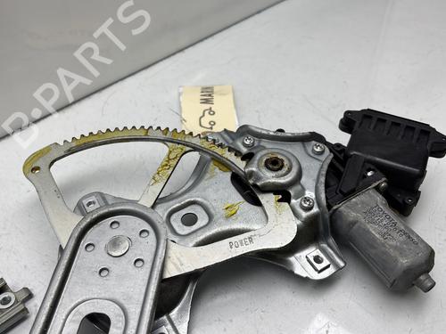 Lève-vitre avant gauche TOYOTA YARIS (_P9_) 1.3 VVT-i (SCP90_, SCP90R) | BP29939798C22