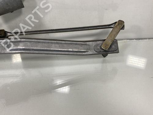 Used Front wiper motor Front wiper motor VW POLO II (86C, 80) [1981-1994] 21378492 21378492