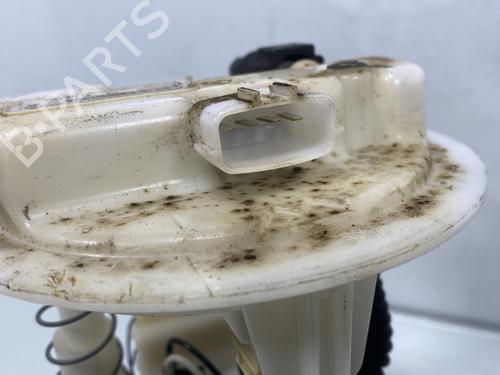 Used Fuel pump Fuel pump RENAULT TWINGO II (CN0_) 1.2 16V (CN04, CN0B) (75 hp) 19960526 19960526