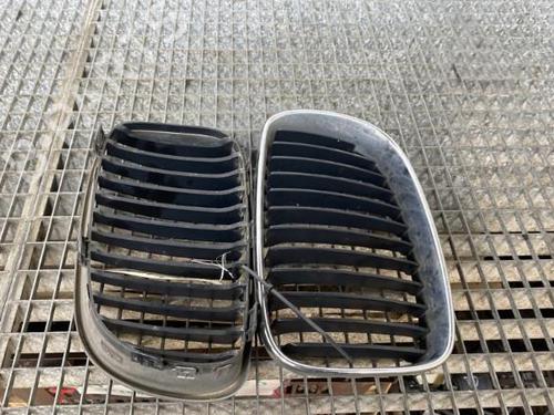 Used Grille BMW 1 (E87) 118 d (136 hp) 19951730