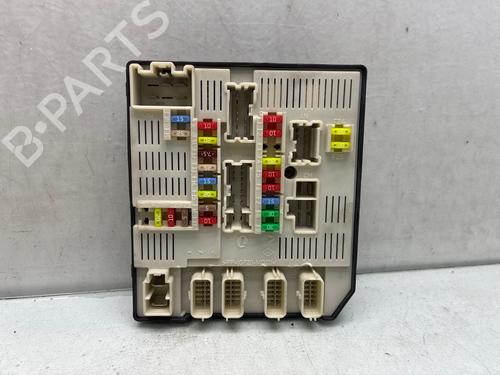 fuse-box-renault-megane-iii-hatchback-bz01_-b3_-2008-37722948 main image