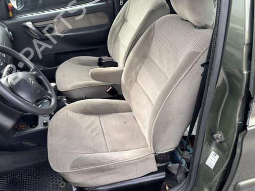 Fanale posteriore sinistro CITROËN BERLINGO / BERLINGO FIRST Box Body/MPV (M_) 1.9 D 70 (MBWJZ, MCWJZ) | BP30926457C34