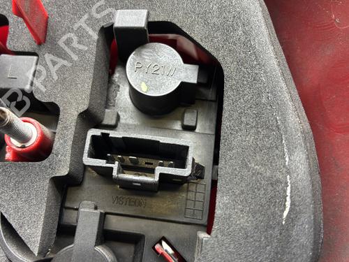 left-taillight-peugeot-206-2l_-2m_-2009-2010-2011-2012-2013-33711279 main image