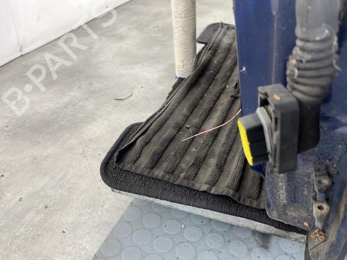 Left front door RENAULT CLIO II (BB_, CB_) 1.2 (BB0A, BB0F, BB10, BB1K, BB28, BB2D, BB2H, CB0A,... | BP29359834C2 