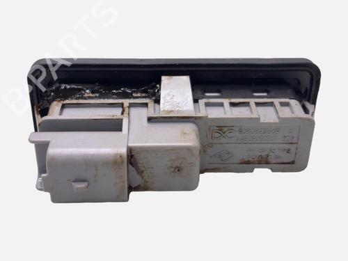 switch-dacia-sandero-iii-2021-39708420 main image
