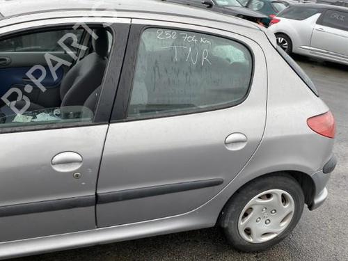 Fuse box PEUGEOT 206 Hatchback (2A/C) 1.4 HDi eco 70 | BP19965934E1 