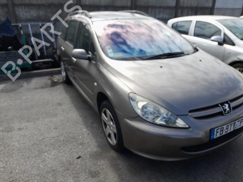 Fuse box PEUGEOT 307 Break (3E) 2.0 HDI 110 | BP31205848E1  - Image 15
