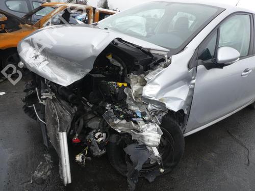 Gear lever PEUGEOT 208 I (CA_, CC_) 1.4 HDi | BP19980747M90 