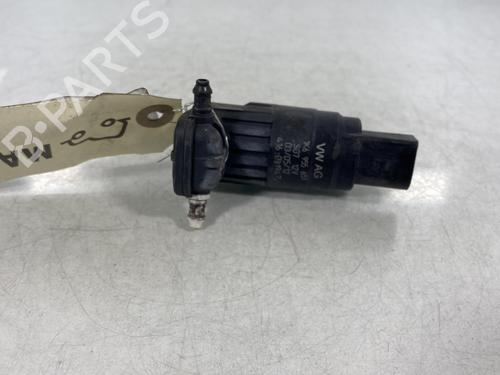 Washer pump VW GOLF VI (5K1) 2.0 TDI | BP19956194E24