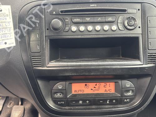 Fuse box CITROËN C3 I (FC_, FN_) 1.4 HDi | BP32024571E1 