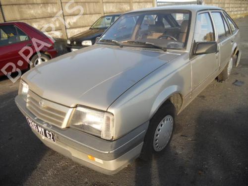 Brugte OPEL ASCONA C Hatchback (J82) 1.3 S (F68, M68) (75 hp) 1814202
