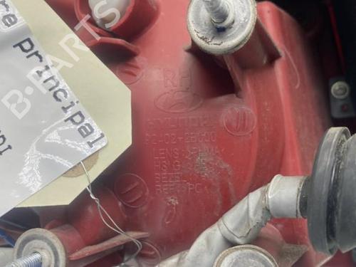 Right taillight HYUNDAI SANTA FÉ II (CM) 2.2 CRDi 4x4 | BP19952135C35 