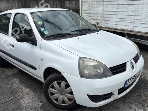Venstre foran invendig håndtak RENAULT CLIO II (BB_, CB_) 1.2 (BB0A, BB0F, BB10, BB1K, BB28, BB2D, BB2H, CB0A,... | BP28705149I13 