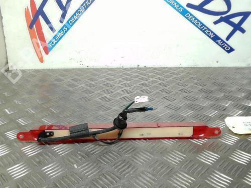 Used Third brake light MITSUBISHI OUTLANDER I (CU_W) 2.0 4WD (CU2W) (136 hp) 21731939