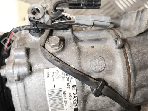 Used AC compressor AC compressor RENAULT CLIO V (B7_) 1.5 Blue dCi 115 (B7AD) (116 hp) 27652979 27652979