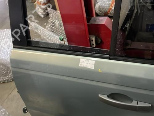 Used Left rear door LAND ROVER RANGE ROVER SPORT I (L320) 2.7 D 4x4 (190 hp) 21745292