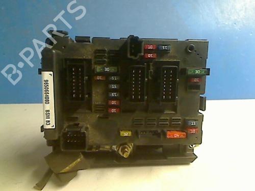 Used Fuse box PEUGEOT 206 Hatchback (2A/C) 1.4 i (75 hp) 21750897