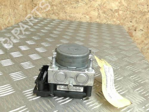 Used ABS pump RENAULT MODUS / GRAND MODUS (F/JP0_) 1.5 dCi (FP0F, JP0F) (86 hp) 21737805