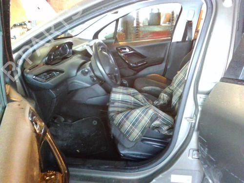 Fuse box PEUGEOT 208 I (CA_, CC_) 1.2 VTI 82 | BP21737570E1 