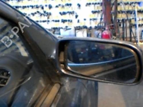 Retrovisor derecho TOYOTA YARIS (_P1_) 1.3 (SCP12_, SCP13_, SCP12R, SCP13R) (87 hp) 21744593