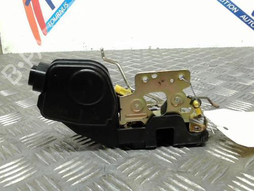 Front right lock HYUNDAI TRAJET (FO) 2.0 CRDi | BP21746525C97 