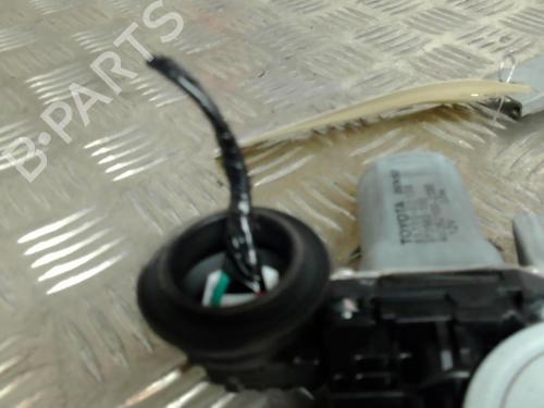 Front right window mechanism TOYOTA YARIS (_P9_) 1.4 D-4D (NLP90_, NLP90R) | BP21731582C23 