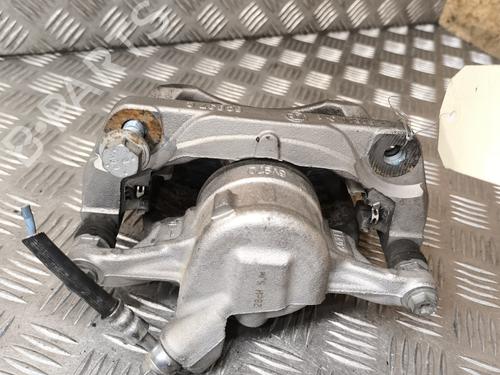 Right front brake caliper PEUGEOT 5008 II (MC_, MJ_, MR_, M4_) 1.2 THP (MRHNYH, MRHNYW, MRHNSJ, MRHNSU, MRHNSM) | BP30441933M104